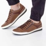 Zapatillas-urbanas-freeway-dino-butelli-1